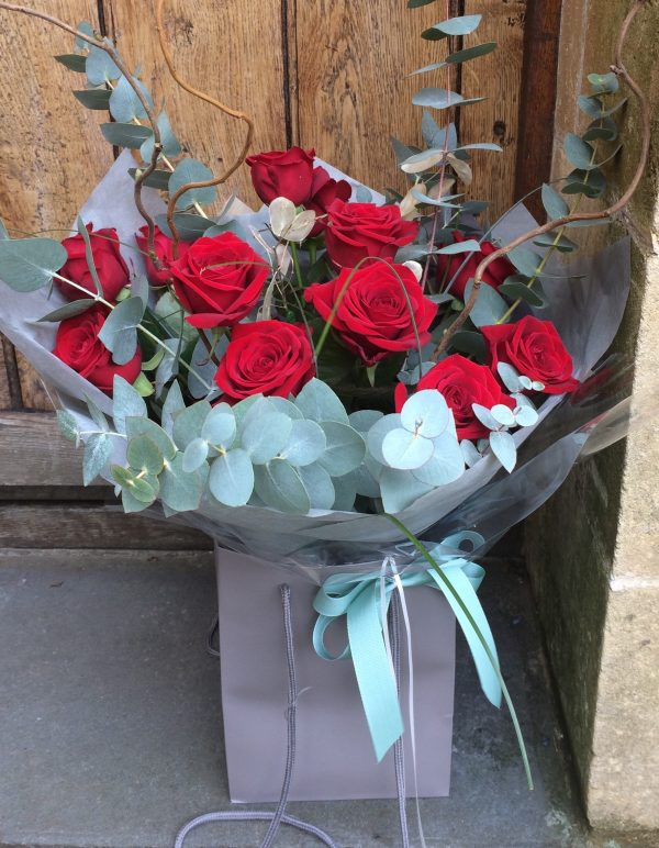 Simply Red Roses